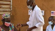 Covid-19&nbsp;: la vaccination «&nbsp;de force&nbsp;» n’est acceptable «&nbsp;en aucune circonstance&nbsp;», affirme la Cheffe des droits de l’homme de l’ONU