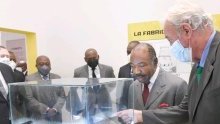 Ali Bongo à l’exposition de la grotte «&nbsp;Iroungou&nbsp;» au musée de Libreville