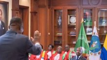 Prestation de serment&nbsp;: Ali Bongo reçoit celui de son ministre délégué au Transport