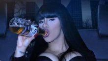 La rappeuse Cardi B s’explique sur son passé de strip-teaseuse
