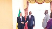 À Oyem, Oligui Nguema reçoit une délégation d’investisseurs chinois mandatée par Xi Jinping
