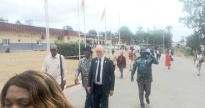 Lambaréné&nbsp;: Albert Schweitzer honoré 61 ans après sa mort, des travailleurs également décorés