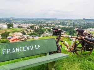Découverte macabre à Franceville&nbsp;: un enseignant retrouvé mort dans des circonstances mystérieuses